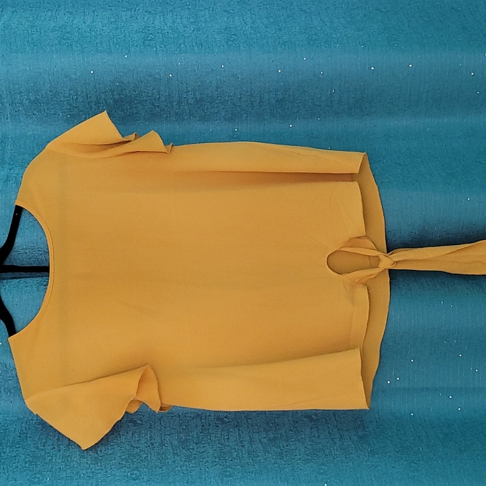 💥3/25$ Front tie blouse